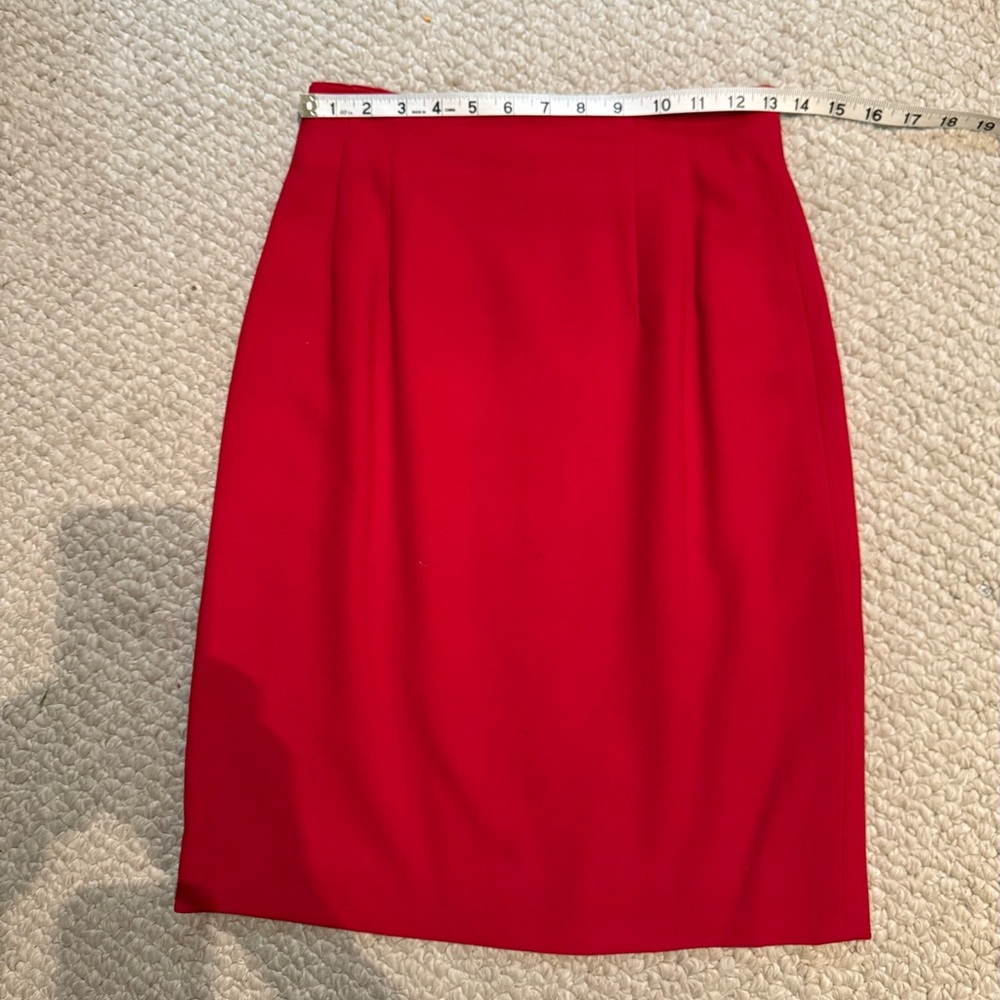 Sophisticated vintage Red Pencil Skirt